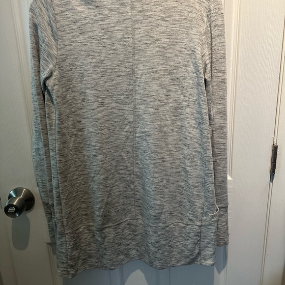 Athleta Size XS Gray Pranayama Wrap Cardigan Collar High Low Hem Back Open Sweat - Picture 6 of 6